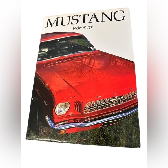 Lot‎ of 2 Mustang Car Hardback Books - Picture 2 of 10
